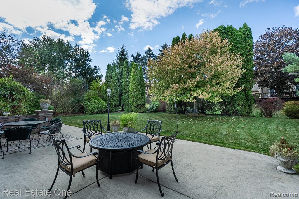 1574 Devonshire Drive
