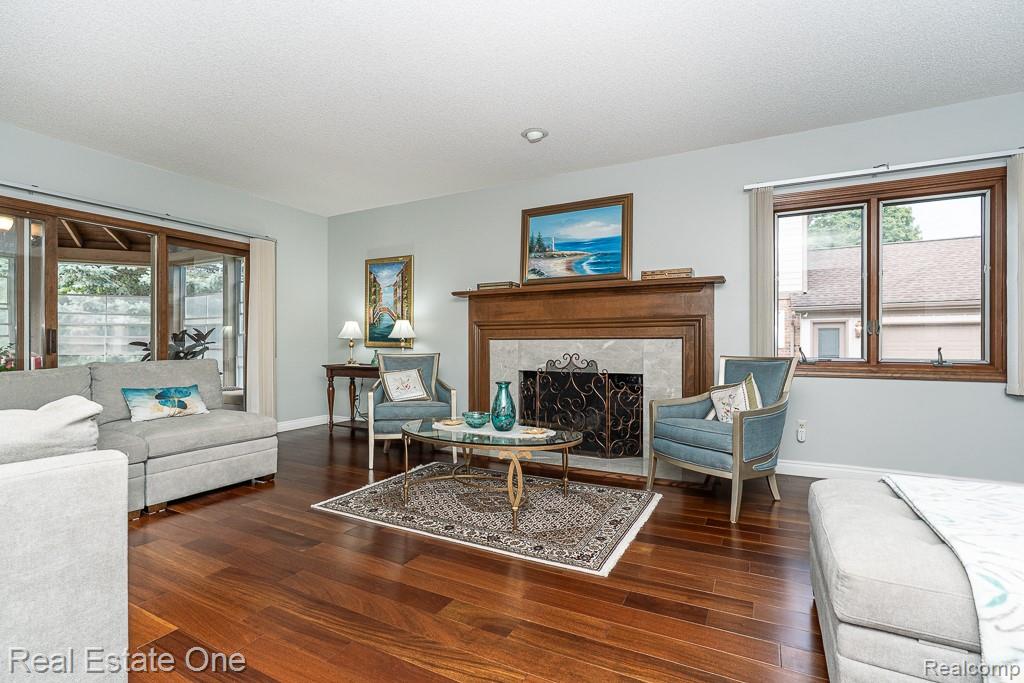 1574 Devonshire Drive