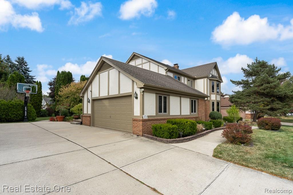 1574 Devonshire Drive