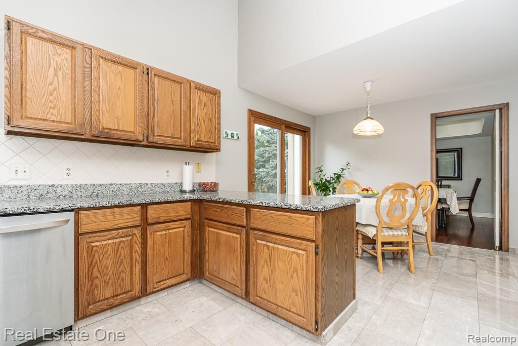1574 Devonshire Drive