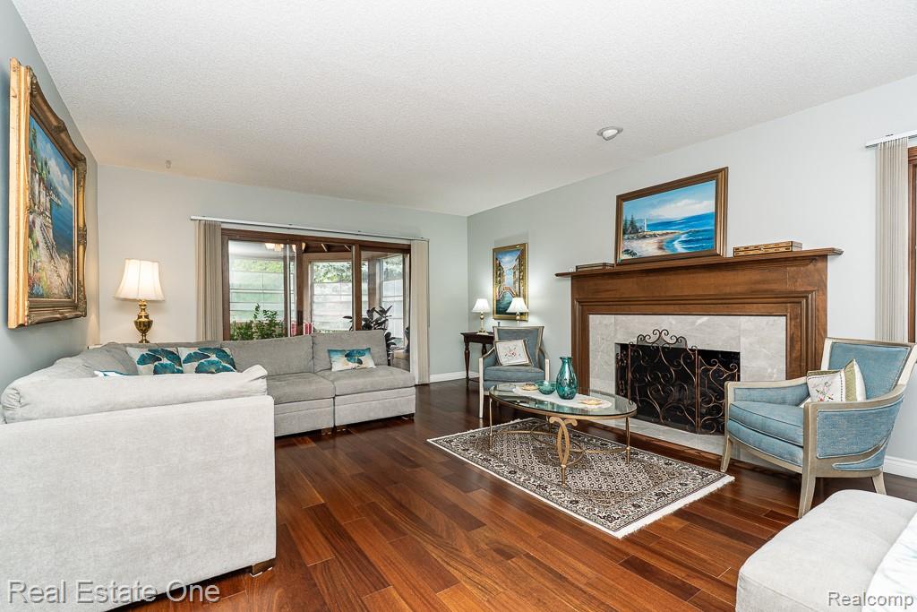 1574 Devonshire Drive