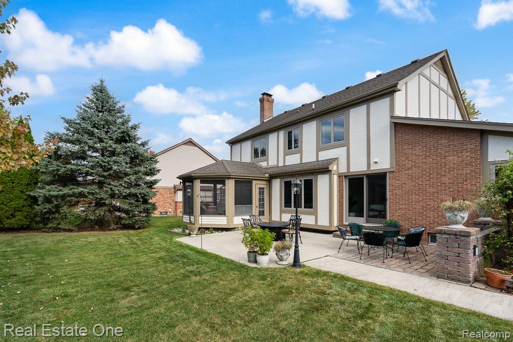 1574 Devonshire Drive