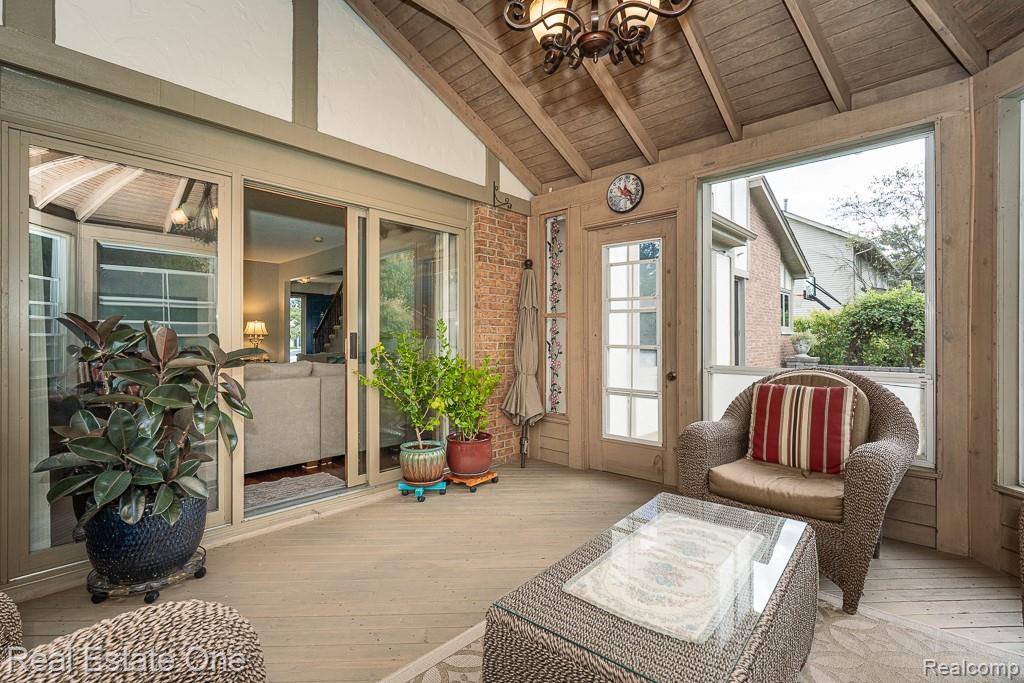1574 Devonshire Drive