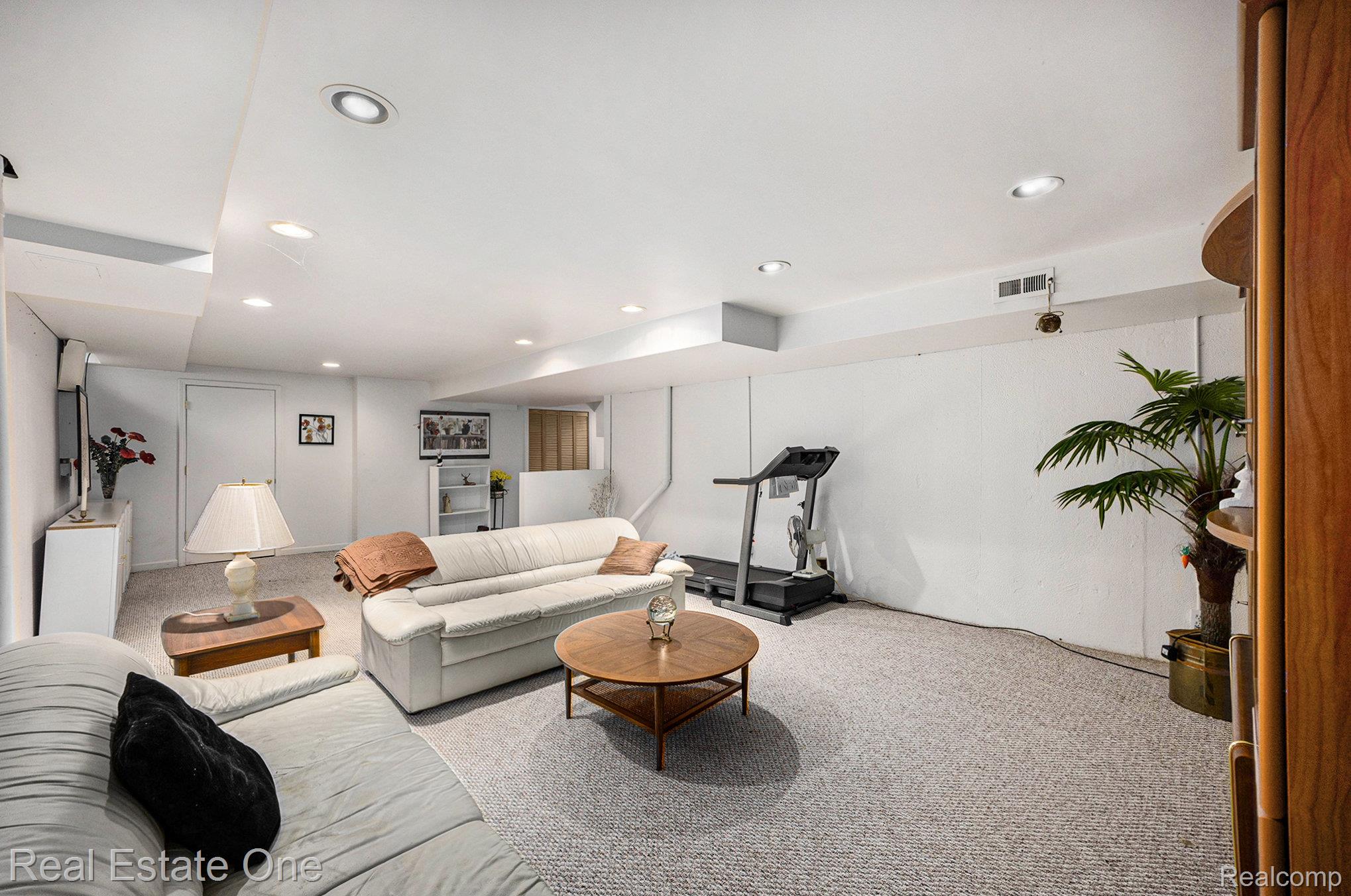 2191 Rochelle Park Drive Unit: 63