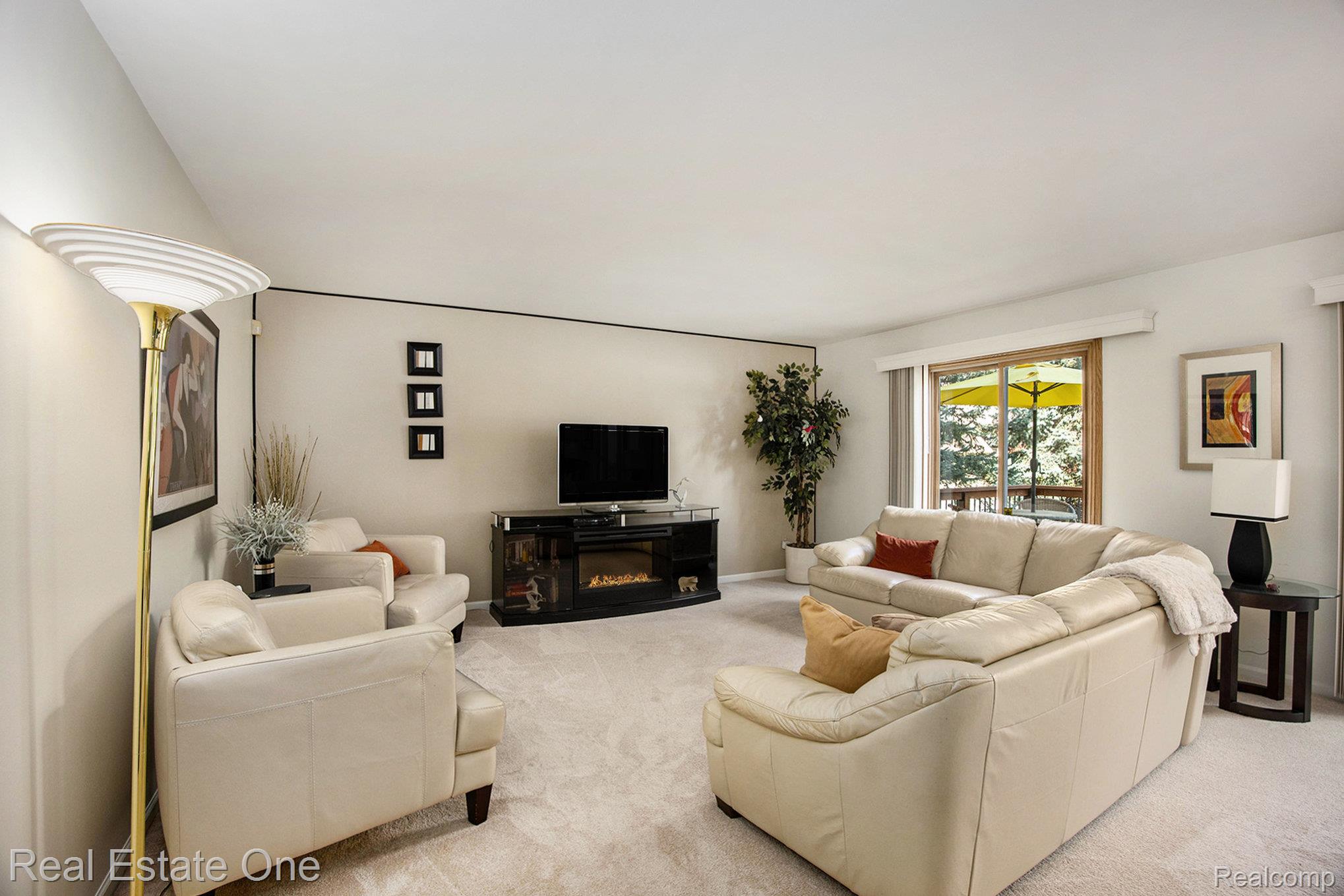 2191 Rochelle Park Drive Unit: 63