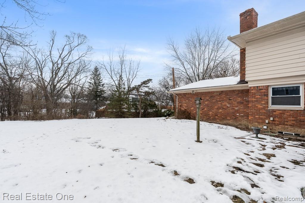 28777 W 11 Mile Road
