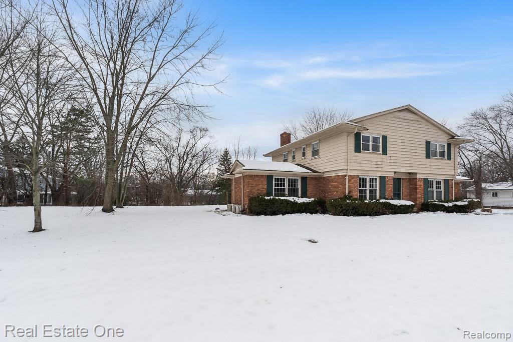 28777 W 11 Mile Road