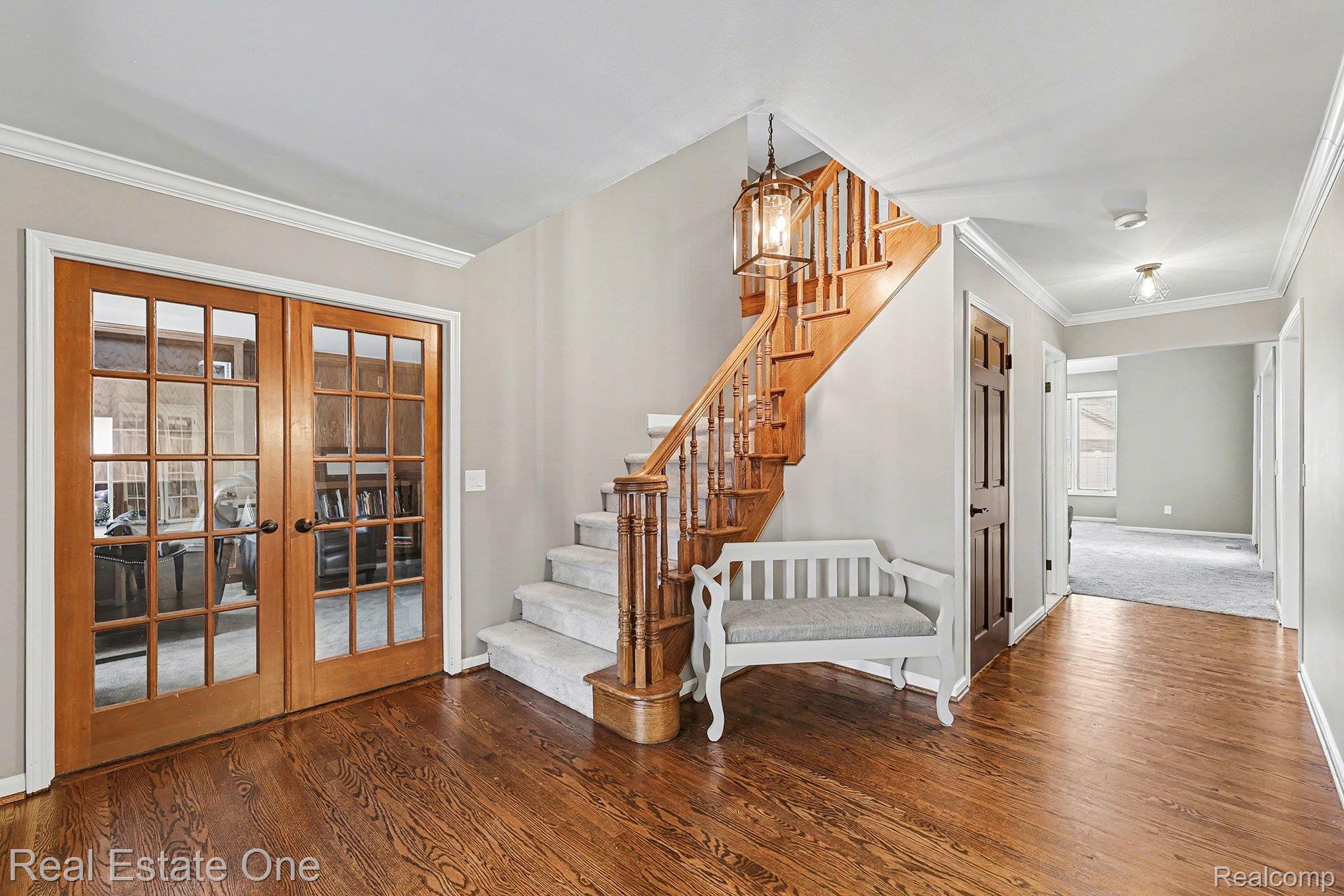 54990 Sherwood Lane