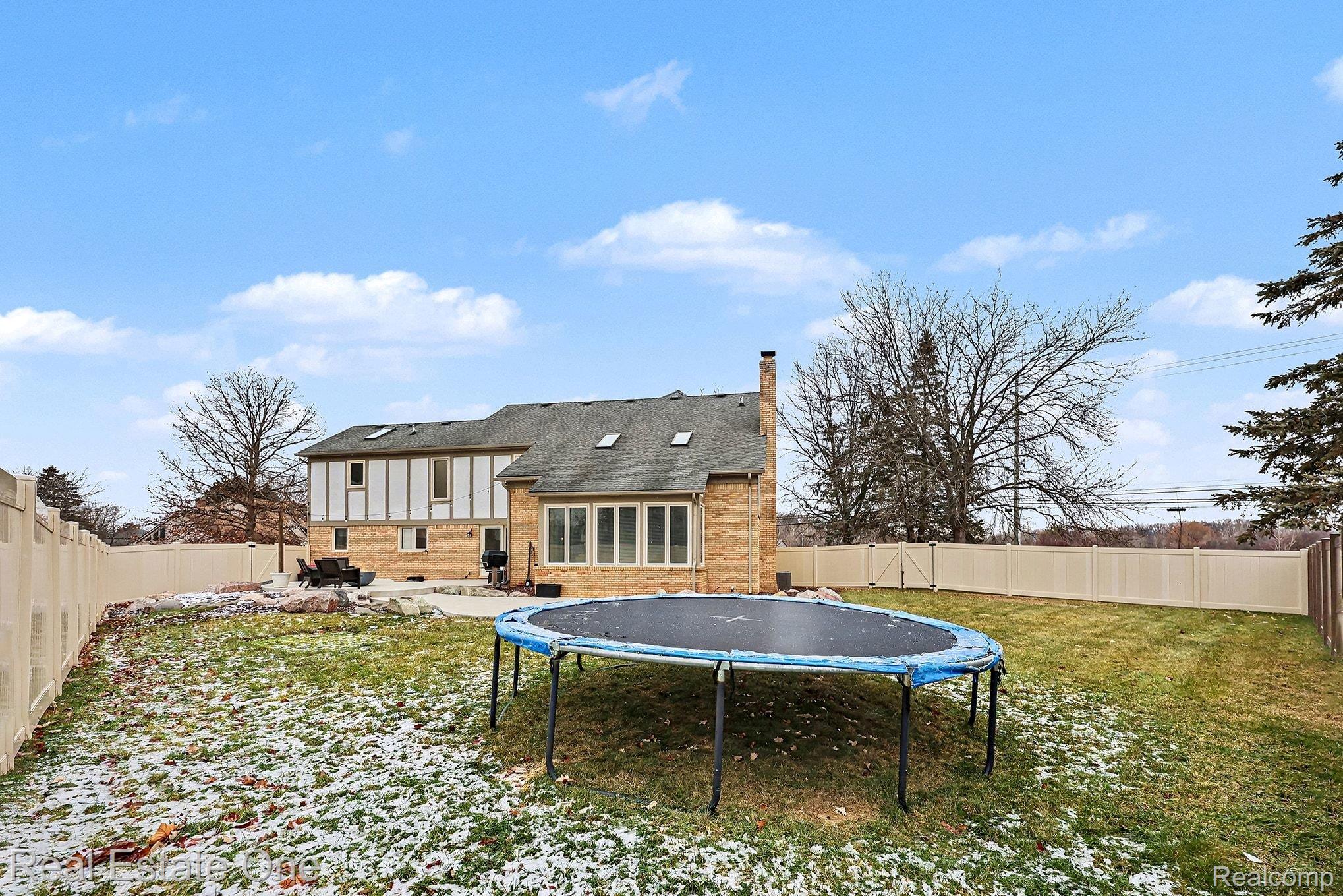 54990 Sherwood Lane