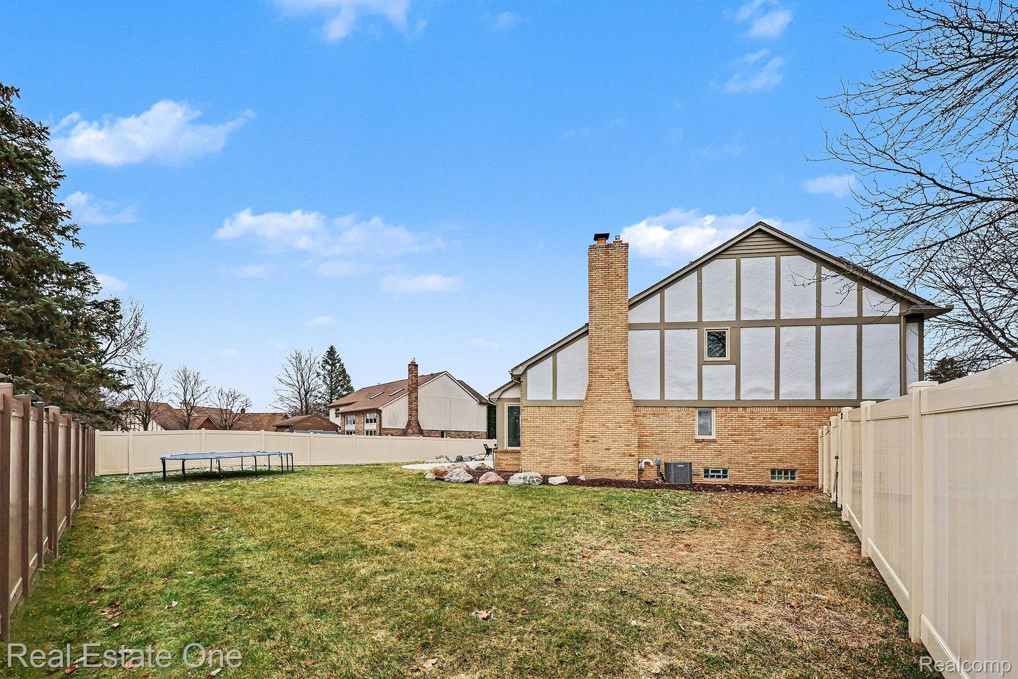 54990 Sherwood Lane