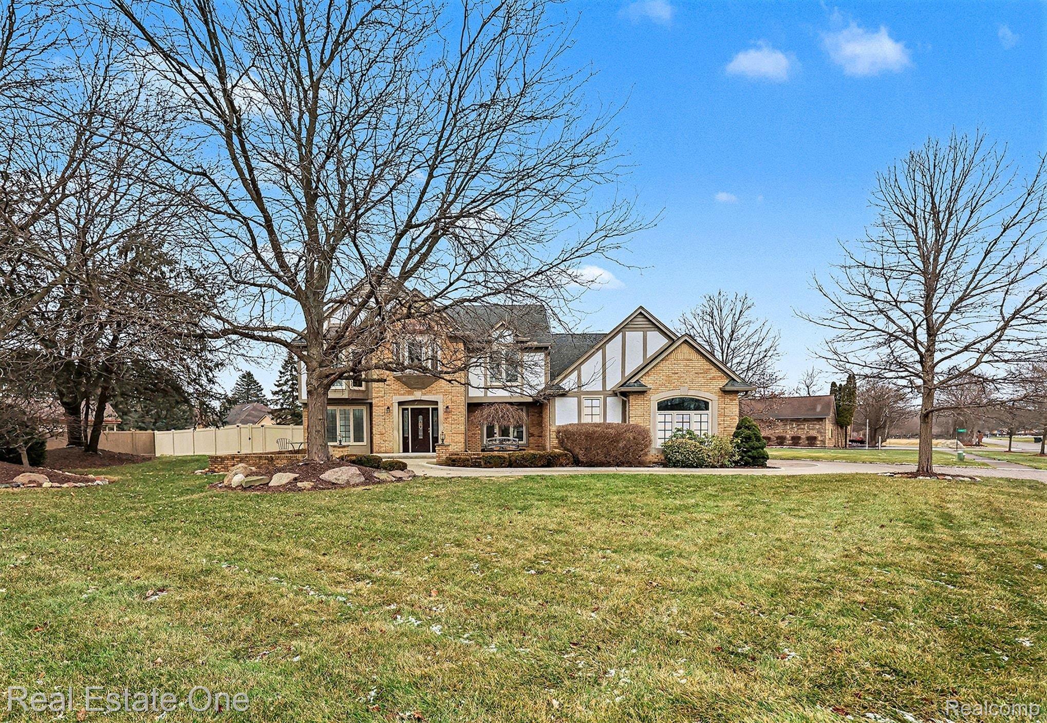 54990 Sherwood Lane