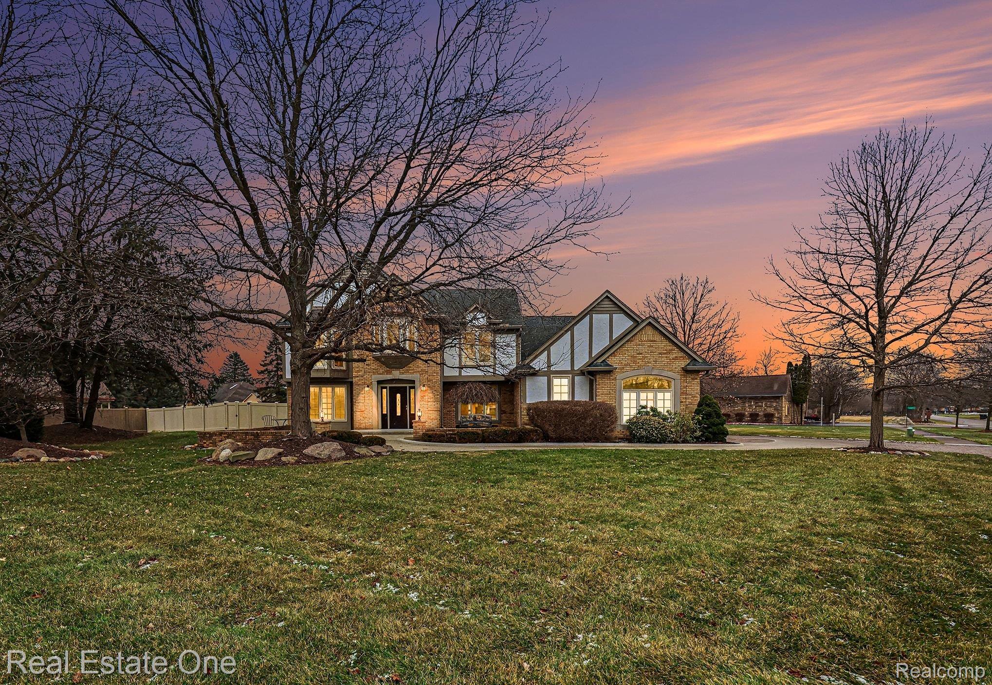 54990 Sherwood Lane