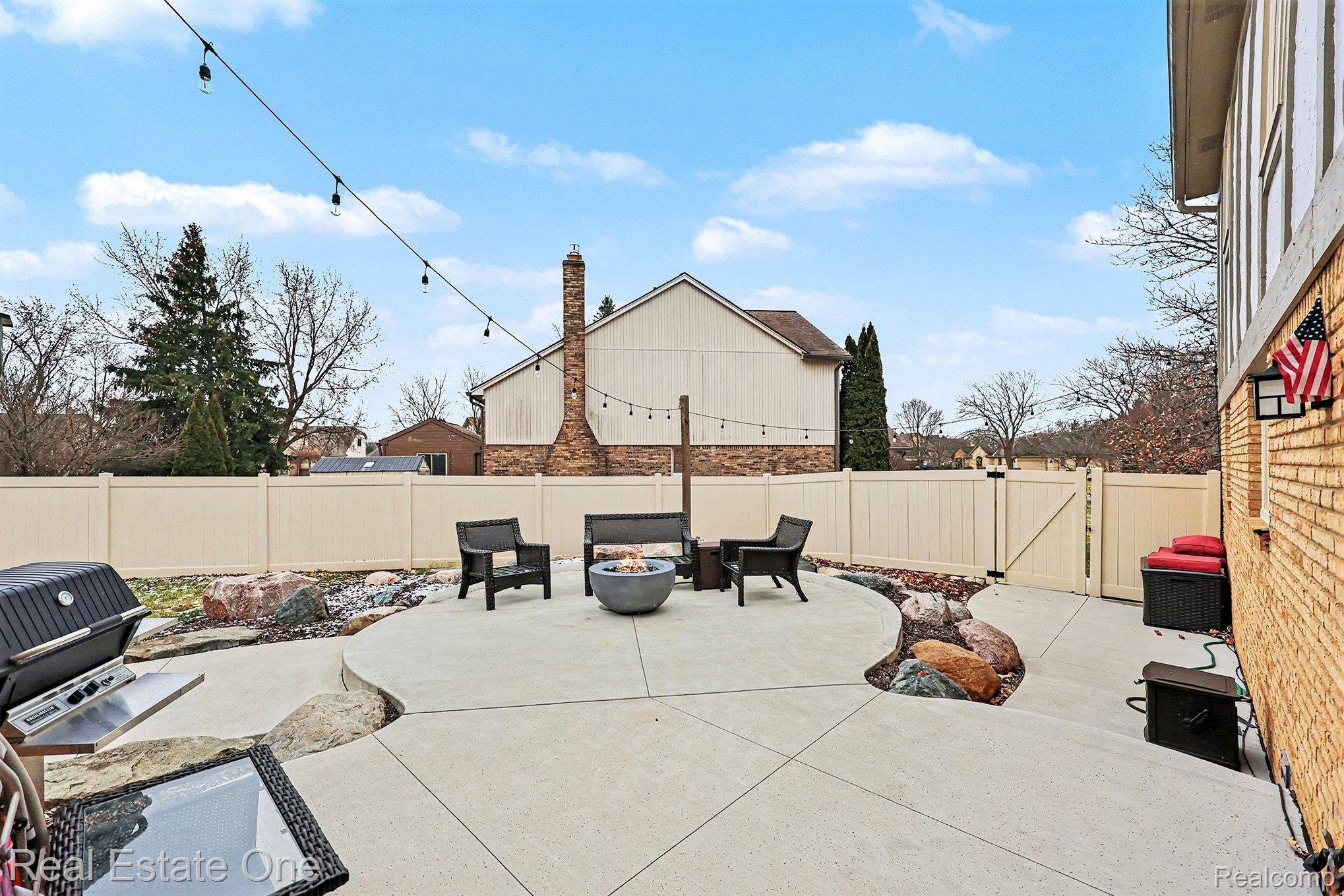 54990 Sherwood Lane