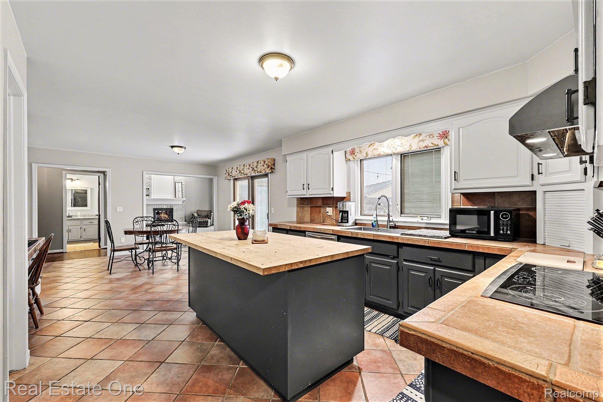 54990 Sherwood Lane