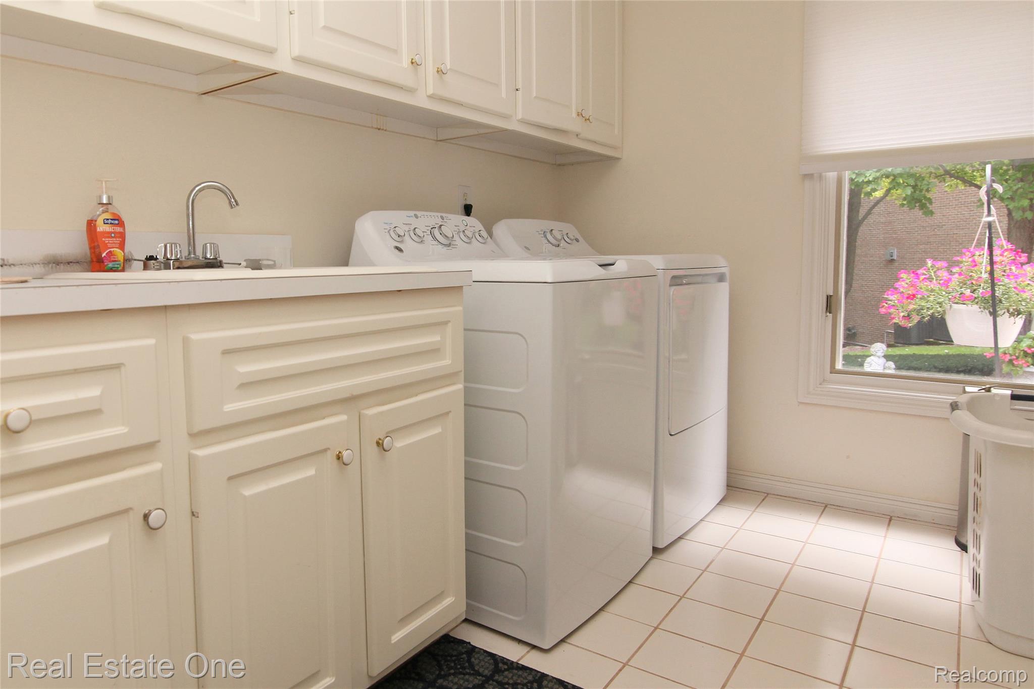 3991 Oakfield Court