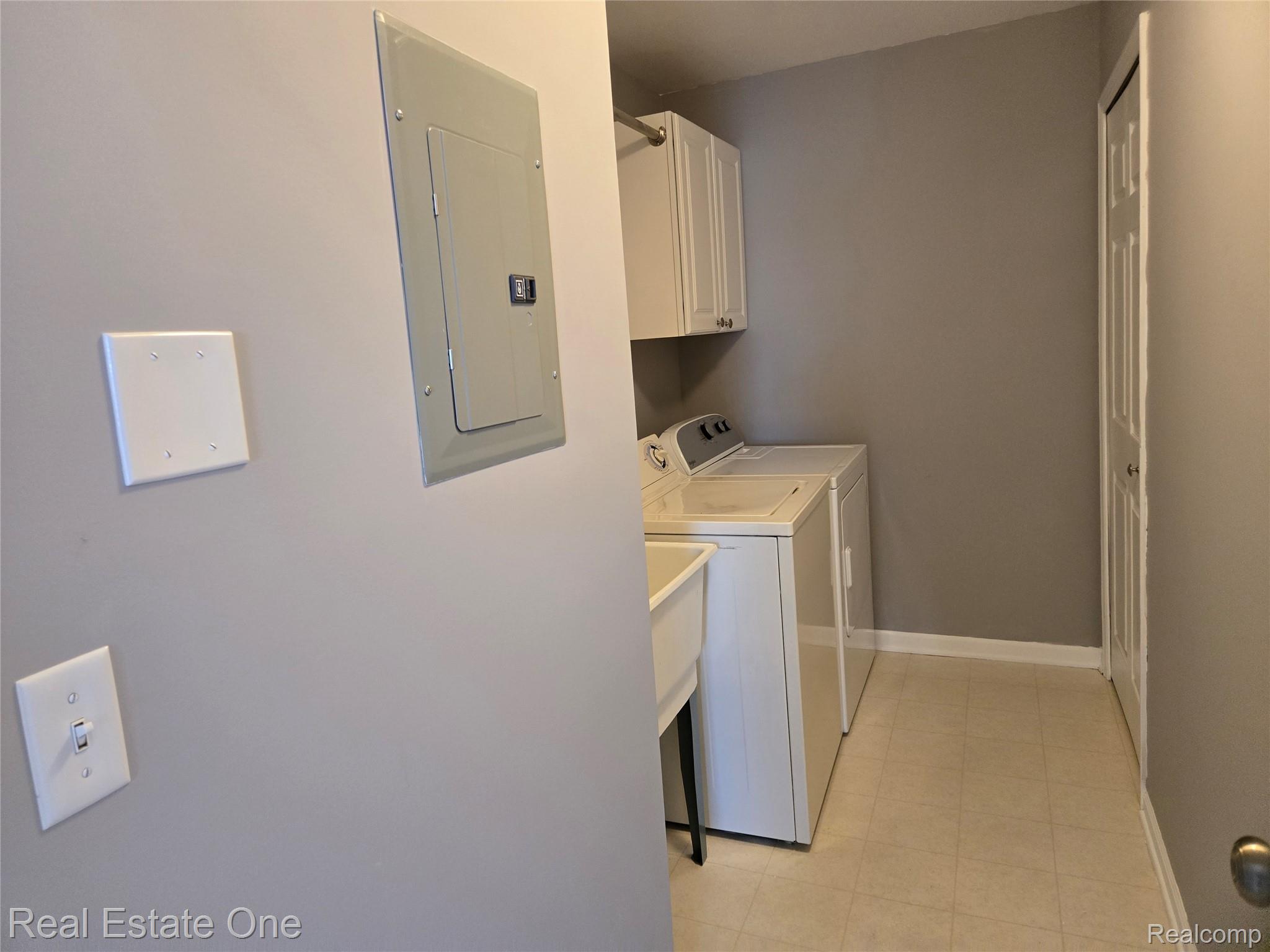 1716 DEEPWOOD Circle Unit: 43