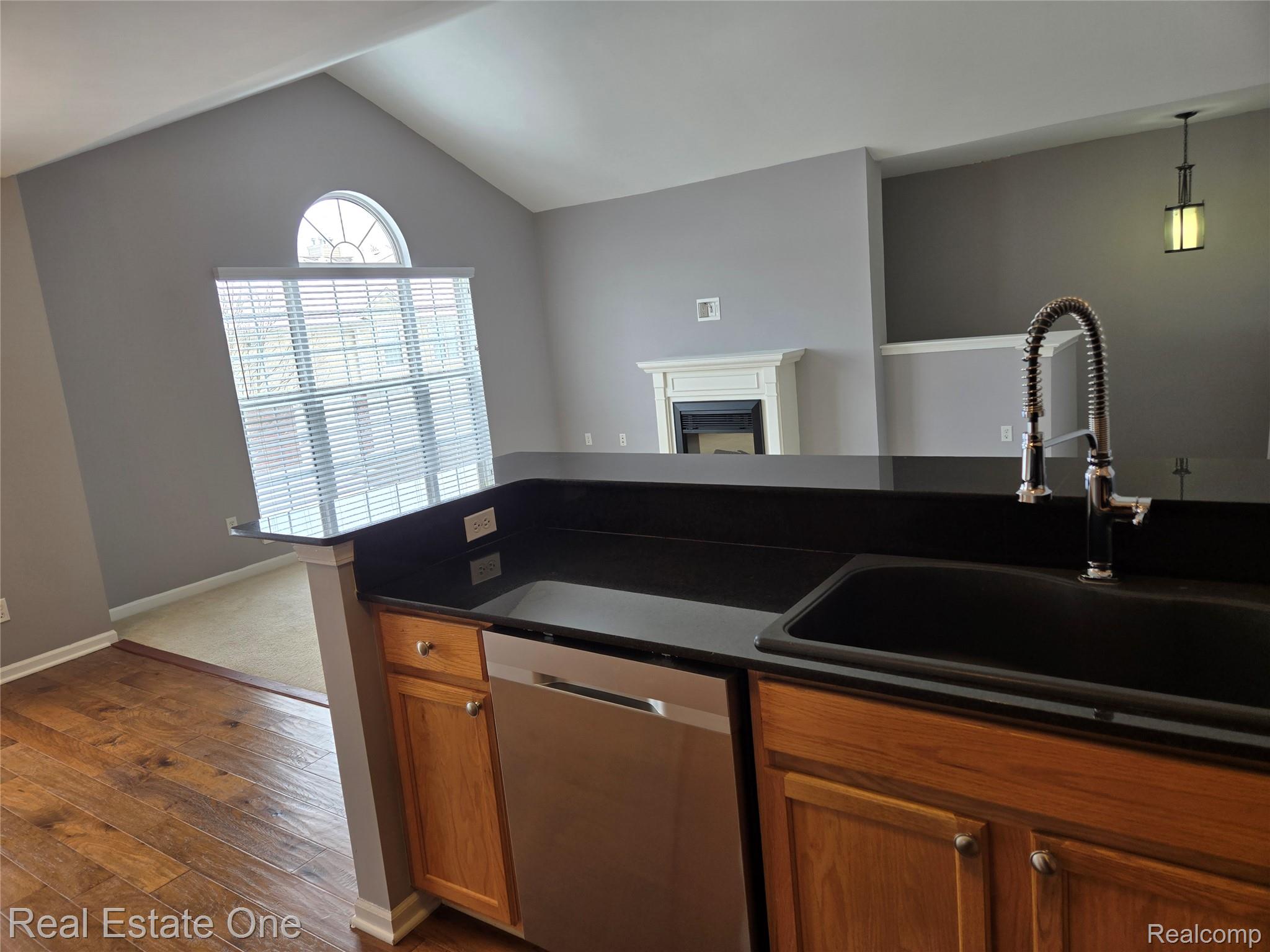1716 DEEPWOOD Circle Unit: 43
