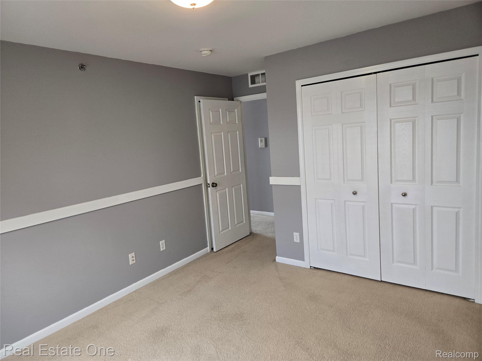 1716 DEEPWOOD Circle Unit: 43