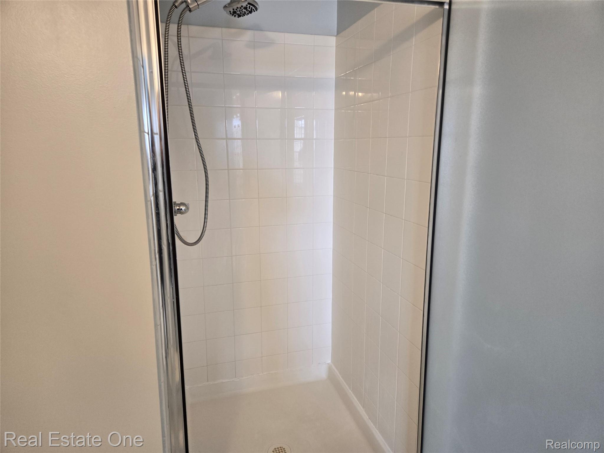 1716 DEEPWOOD Circle Unit: 43
