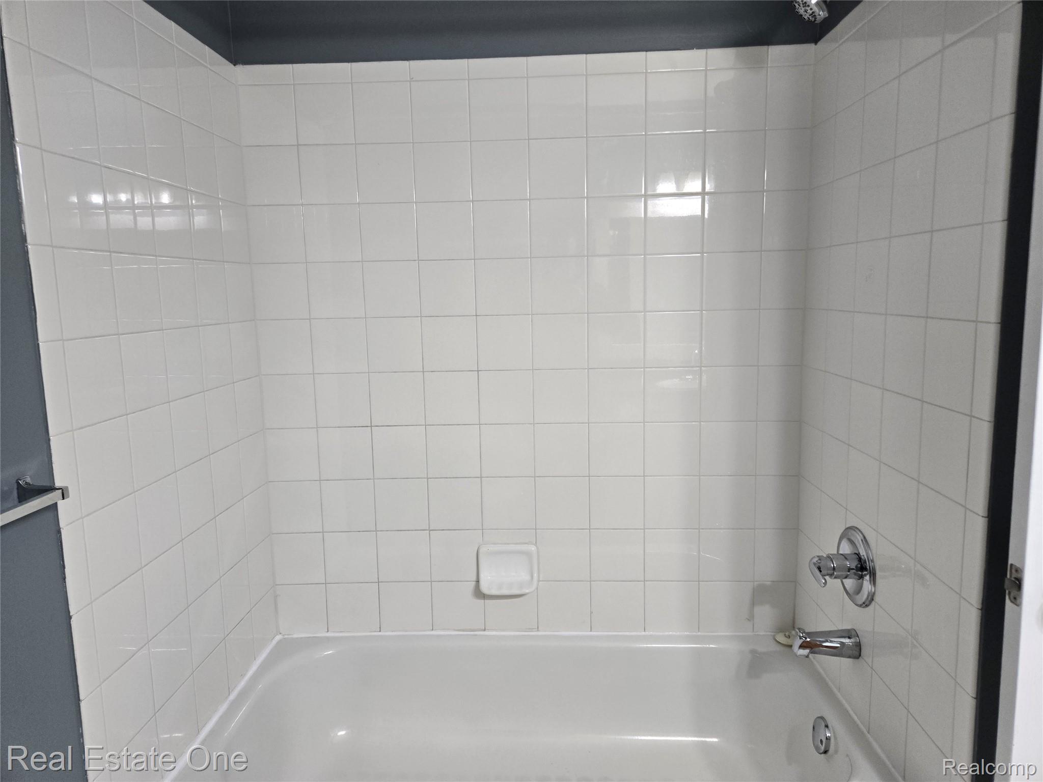 1716 DEEPWOOD Circle Unit: 43