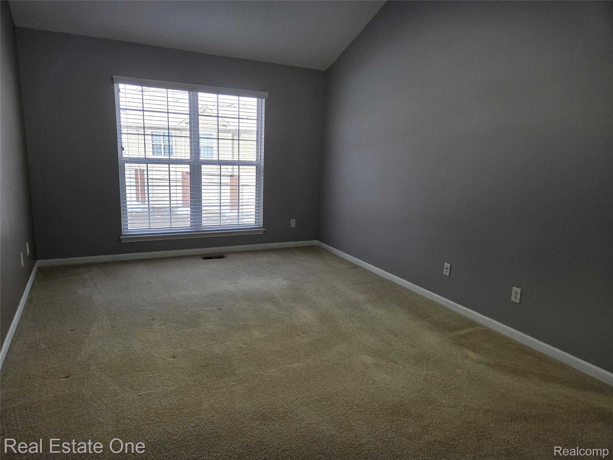 1716 DEEPWOOD Circle Unit: 43