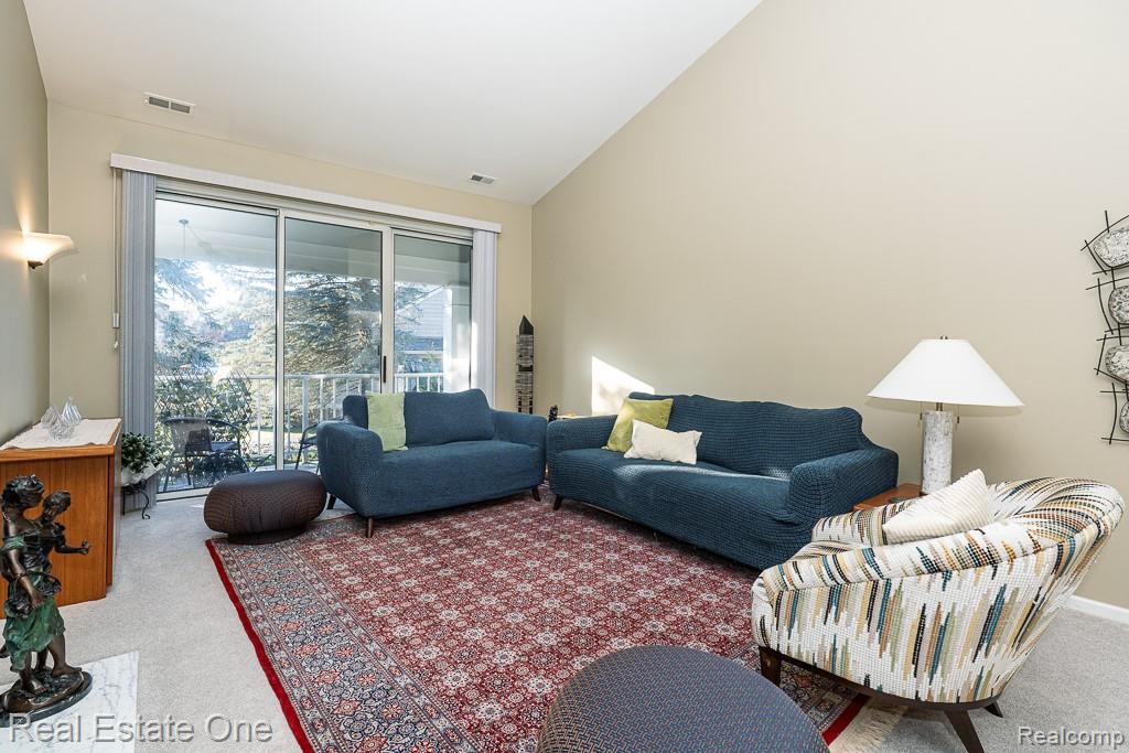 1903 Eagle Pointe