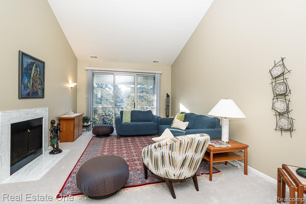 1903 Eagle Pointe