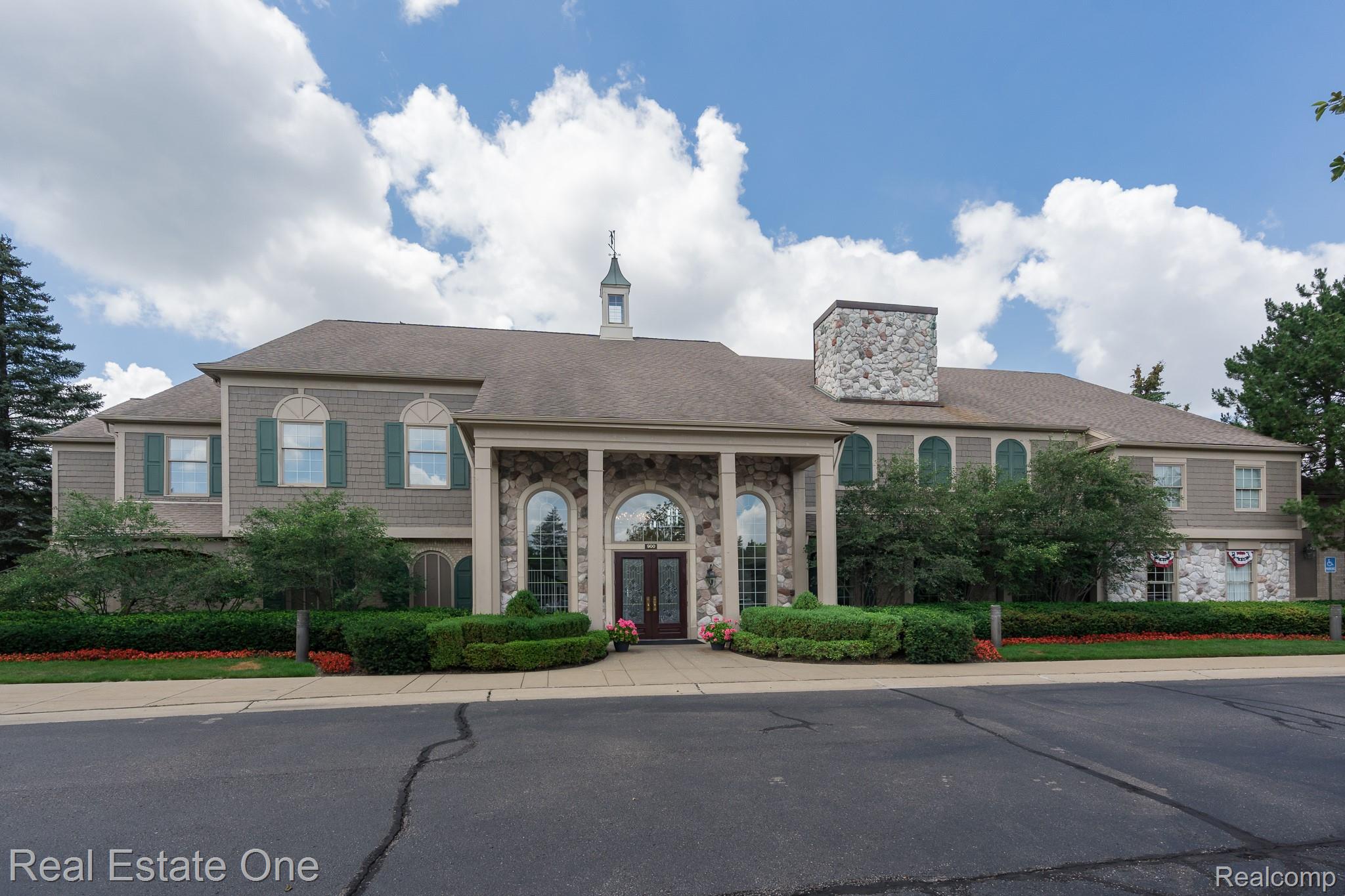 1903 Eagle Pointe