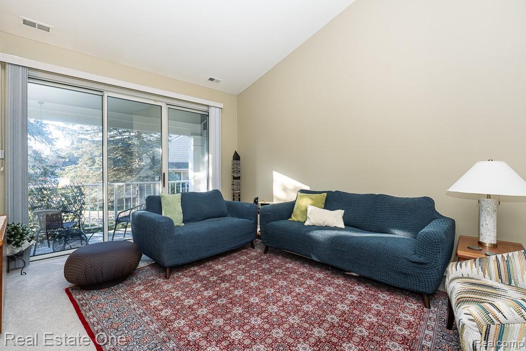 1903 Eagle Pointe