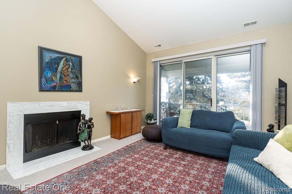 1903 Eagle Pointe