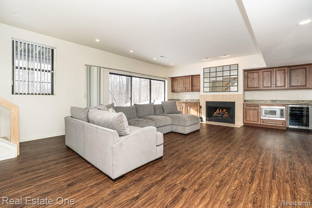 7086 Danbrooke Court