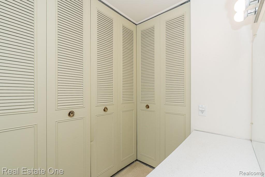 409 Fox Hills Drive N Unit: 95