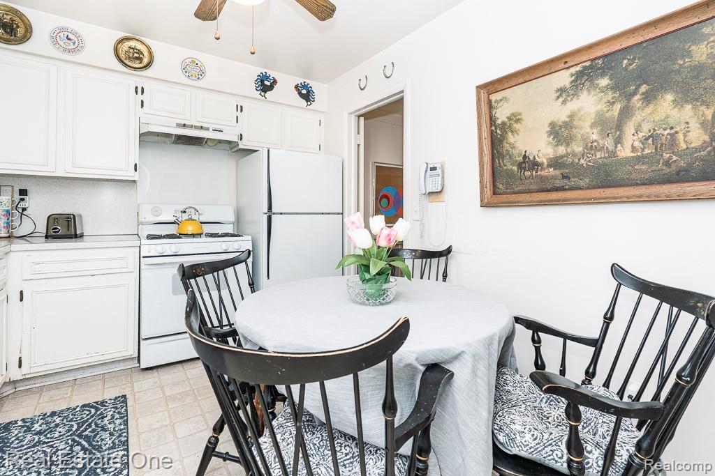 409 Fox Hills Drive N Unit: 95