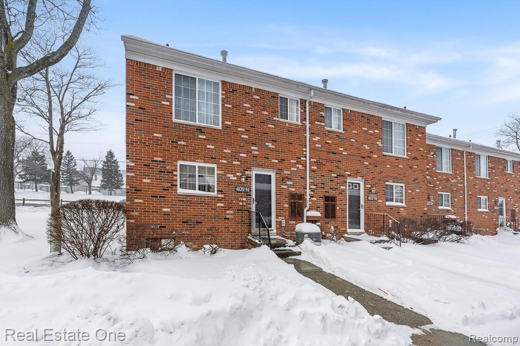 409 Fox Hills Drive N Unit: 95
