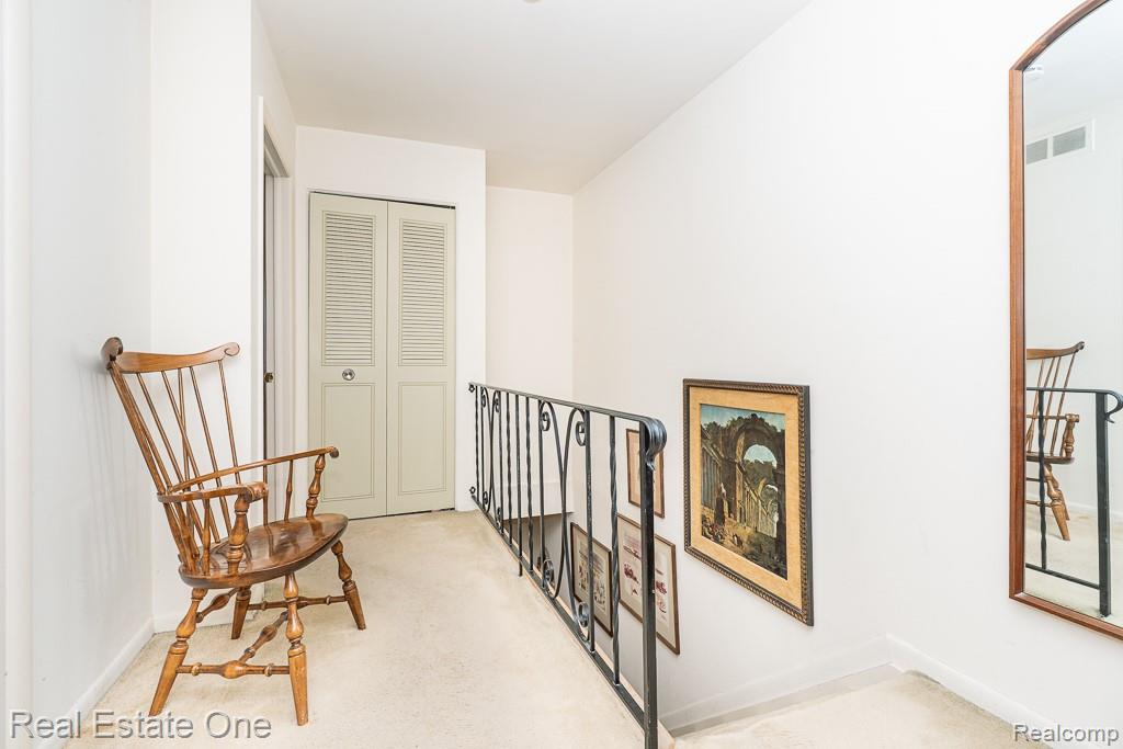 409 Fox Hills Drive N Unit: 95