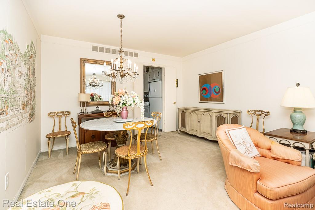 409 Fox Hills Drive N Unit: 95