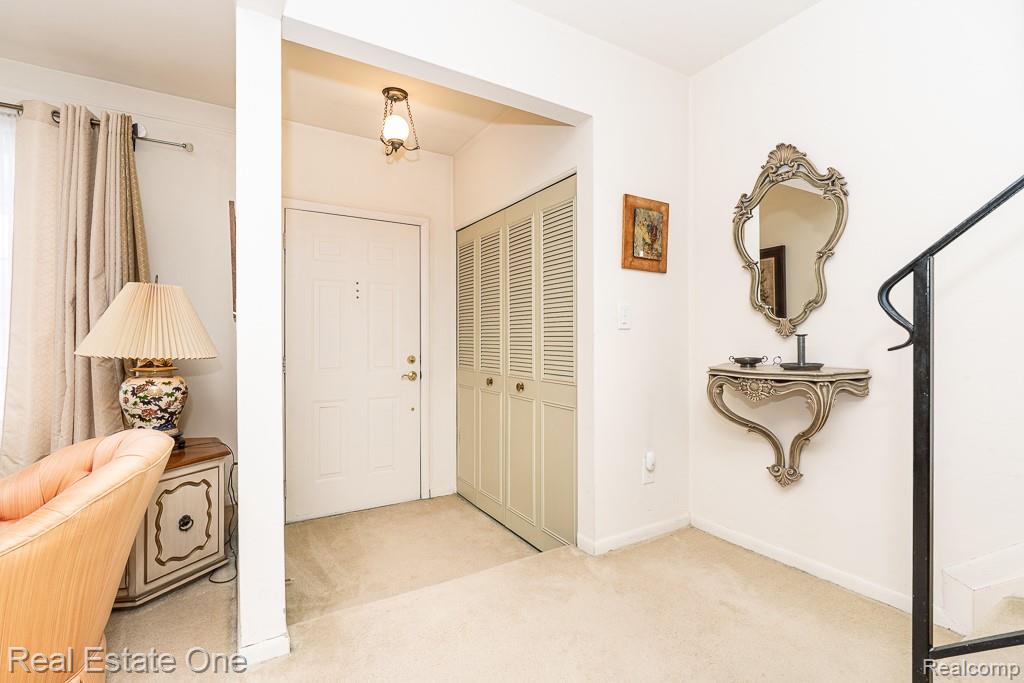 409 Fox Hills Drive N Unit: 95