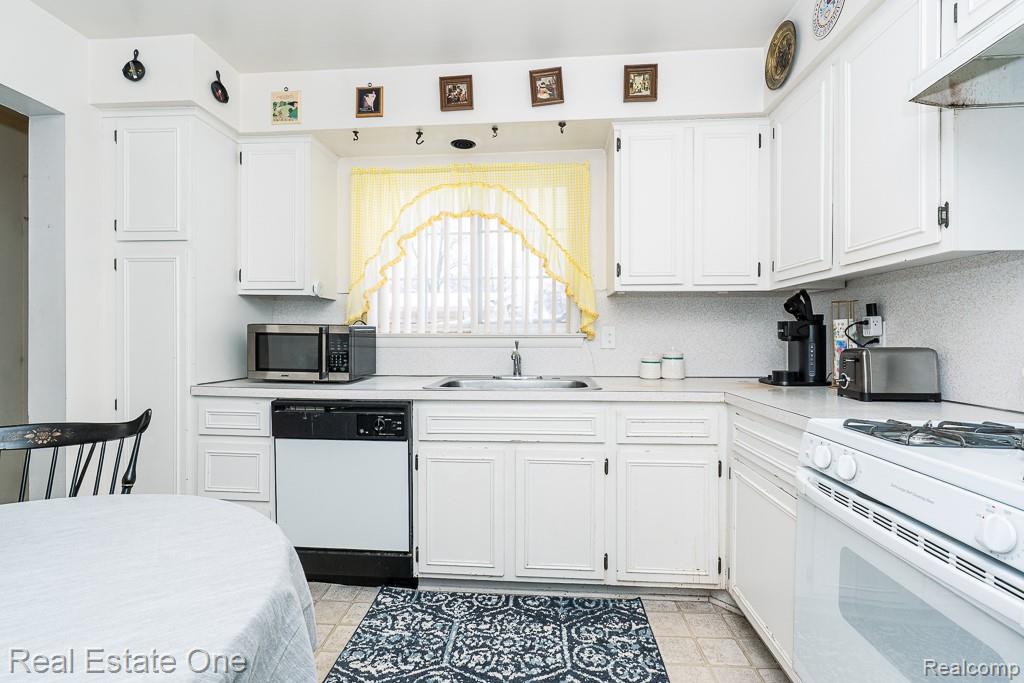 409 Fox Hills Drive N Unit: 95