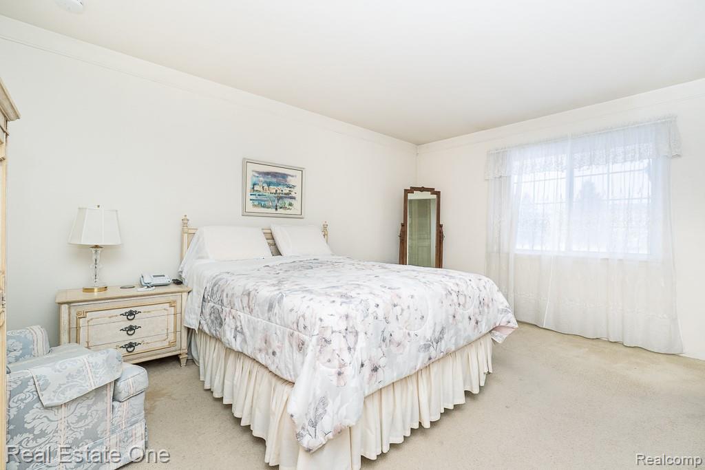 409 Fox Hills Drive N Unit: 95