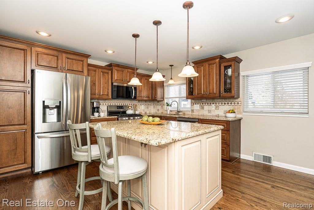 395 Wimpole Drive