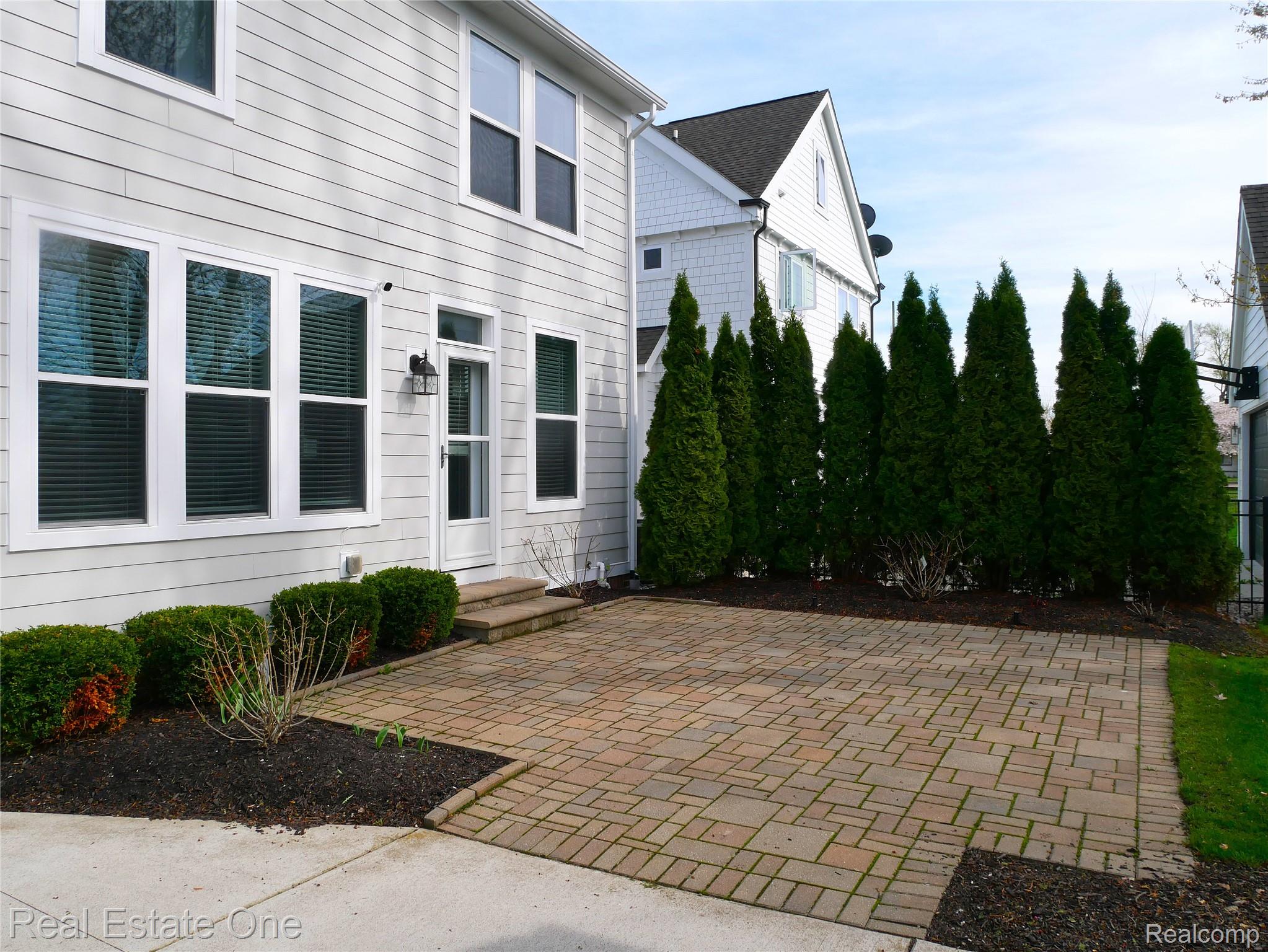 117 N Dorchester Avenue