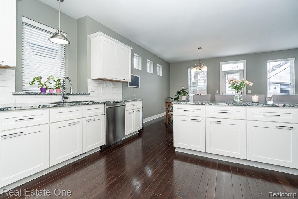 117 N Dorchester Avenue