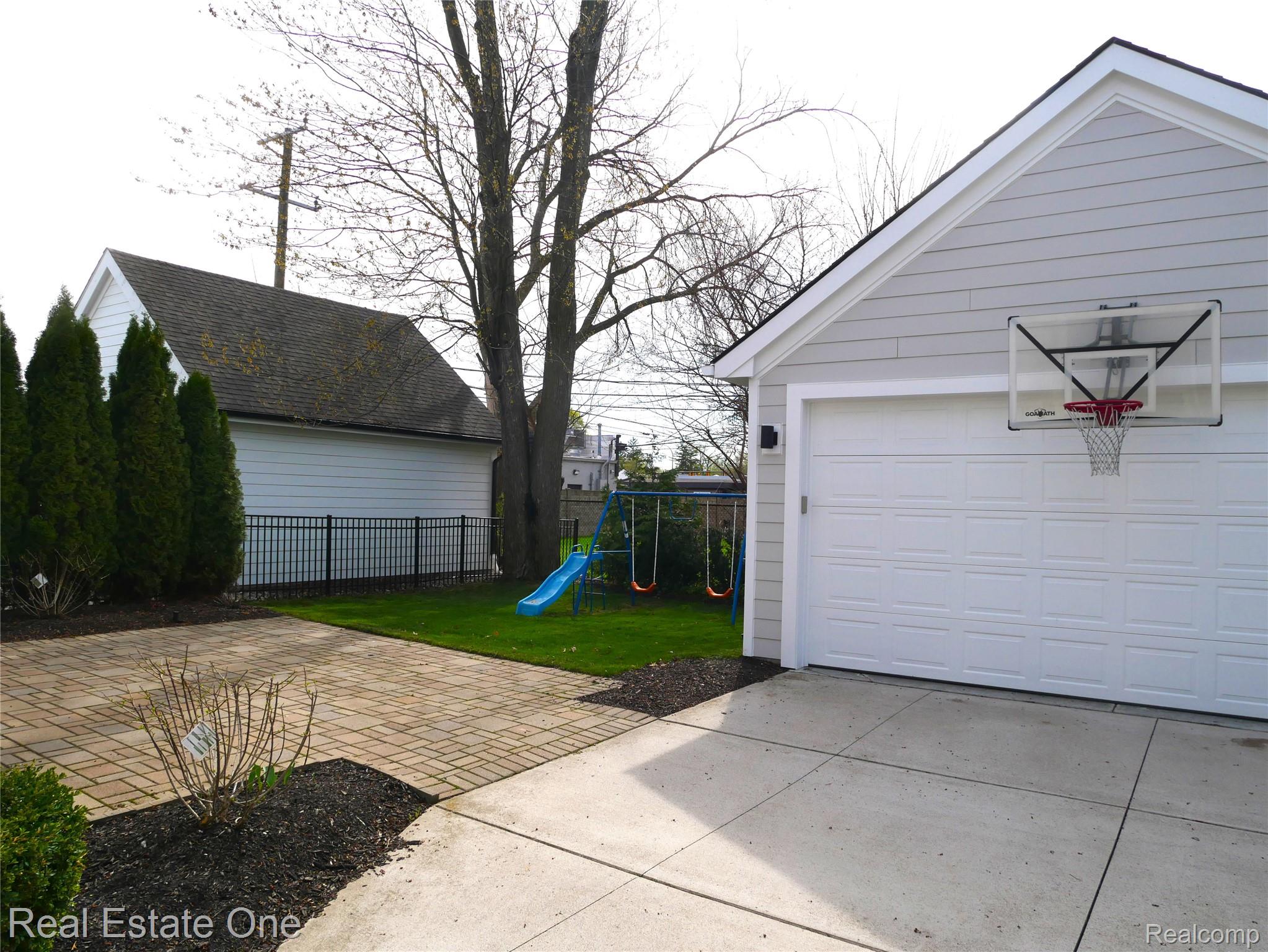 117 N Dorchester Avenue