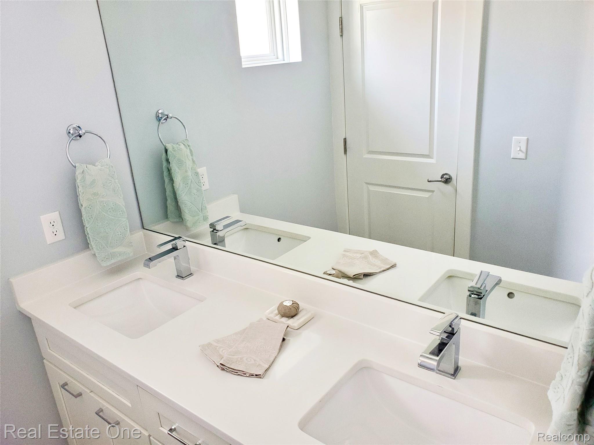 117 N Dorchester Avenue
