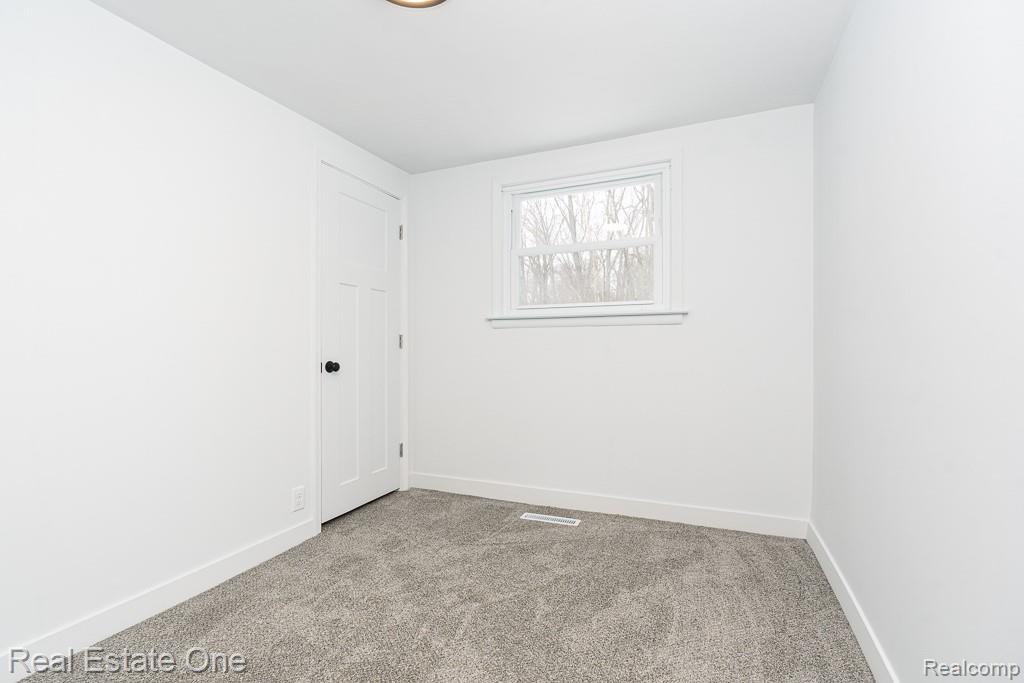 2031 Woodland Pass