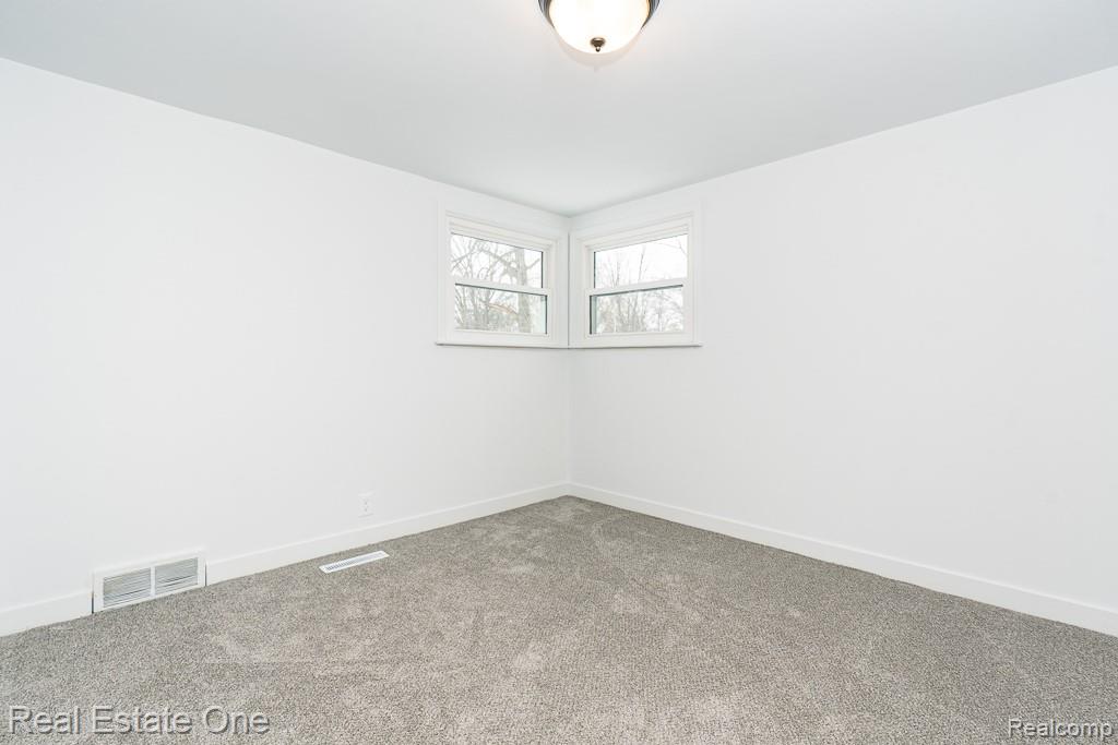 2031 Woodland Pass