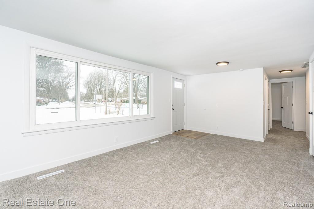 2031 Woodland Pass