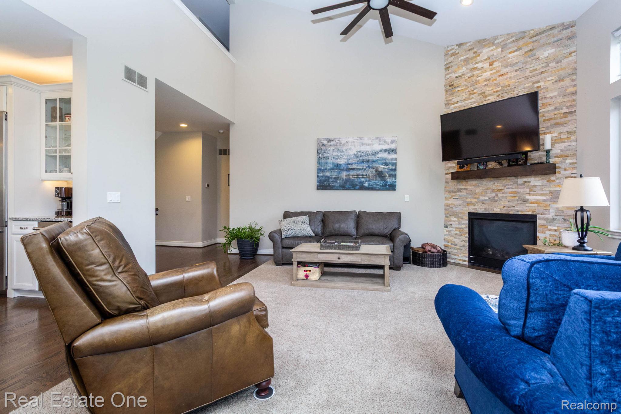 2222 Sanctuary Court Court Unit: 2