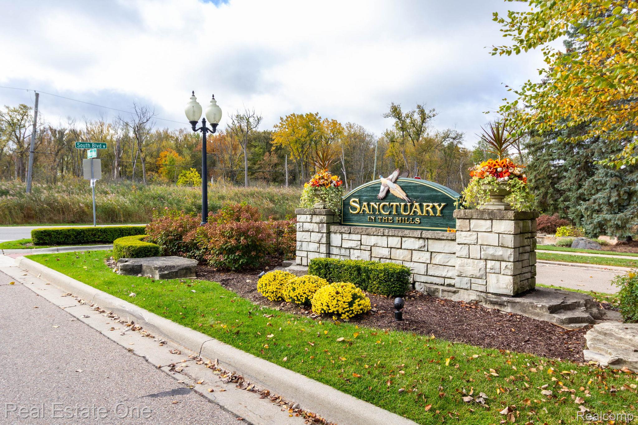 2222 Sanctuary Court Court Unit: 2