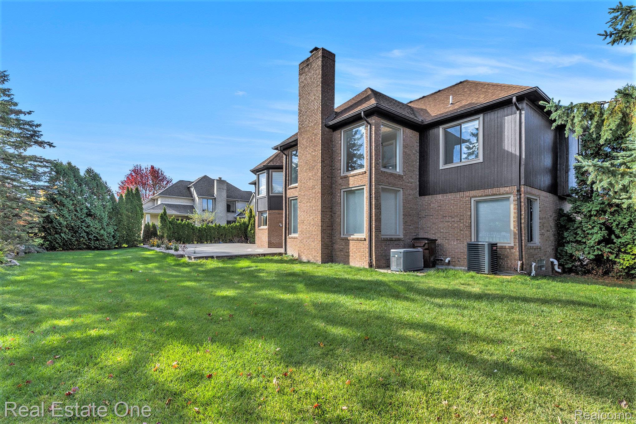 54782 Whitby Way